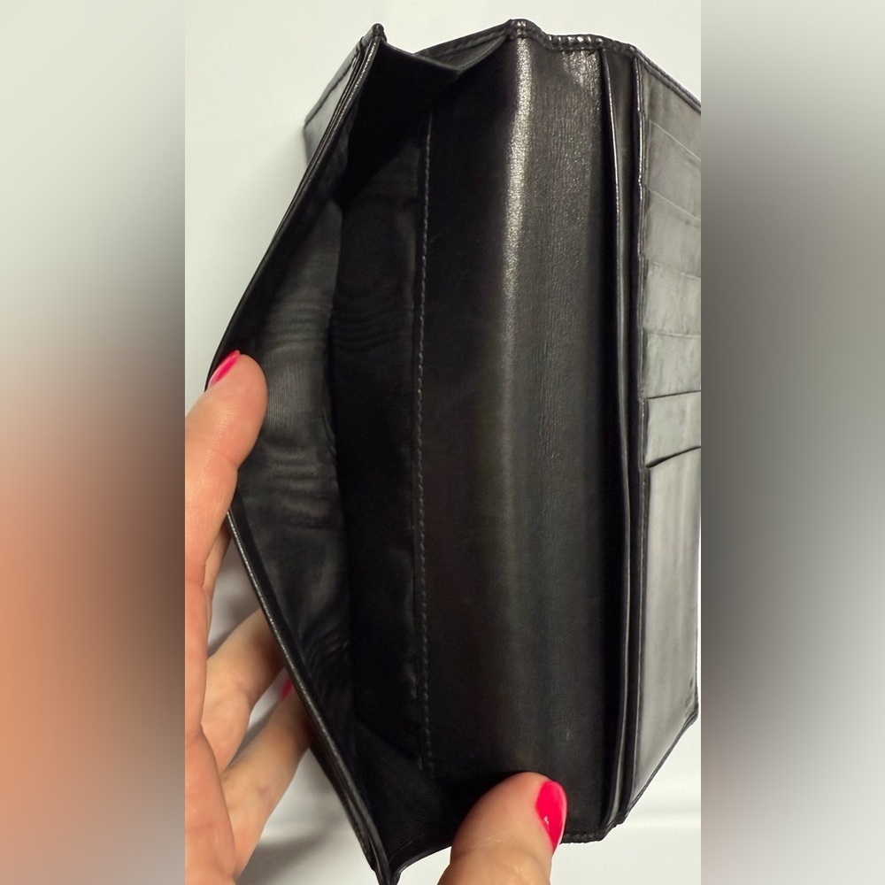 Gucci black leather bifold wallet - Picture 5 of 15